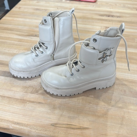 Girls Zara combat boots - Picture 1 of 3